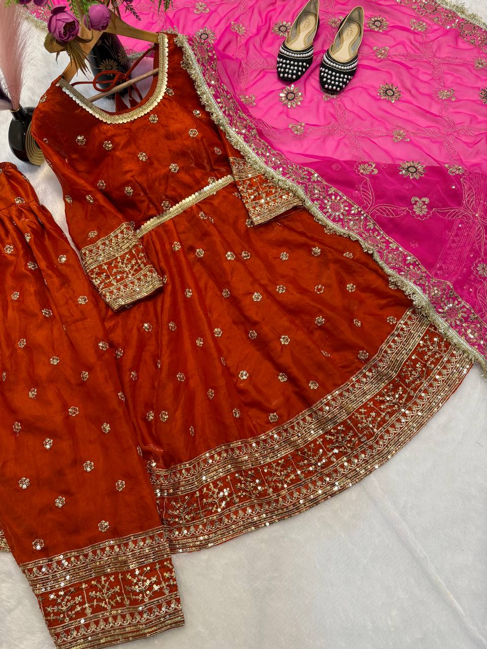 Editorial Rust & Pink Heavy Zari Set